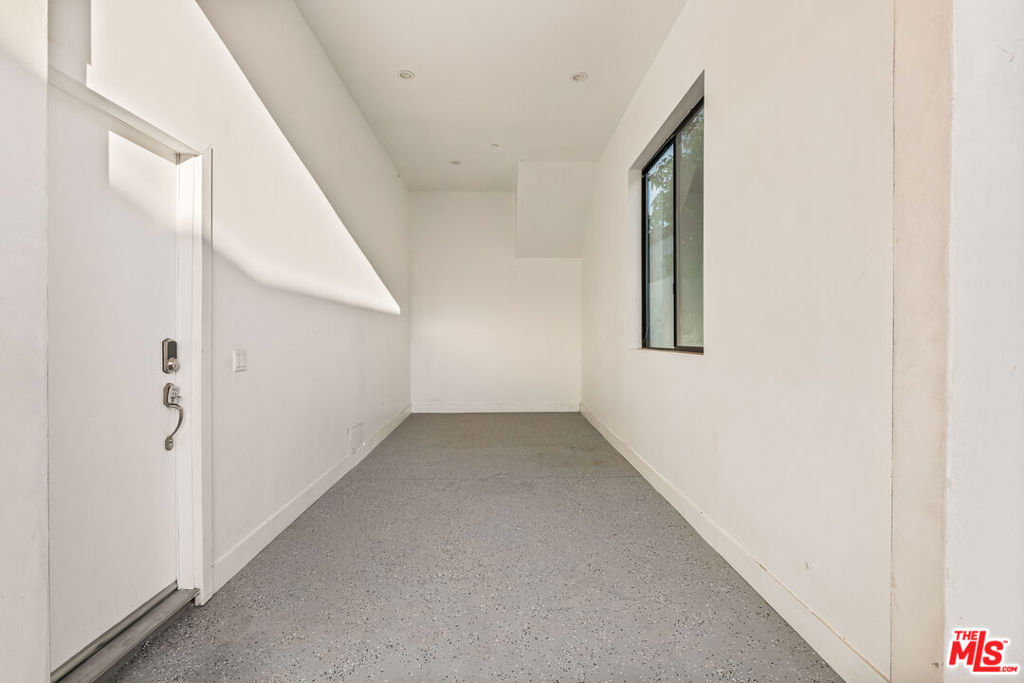 1170 S Lucerne Boulevard Property Photo 32
