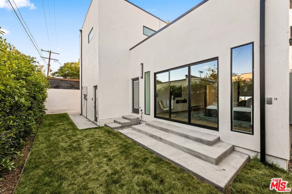1170 S Lucerne Boulevard Property Photo 33