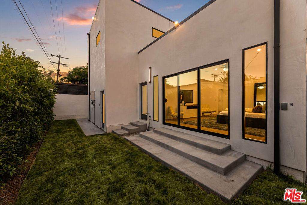 1170 S Lucerne Boulevard Property Photo 39