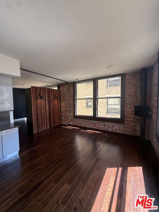 460 S Spring Street 1011 Property Photo 7