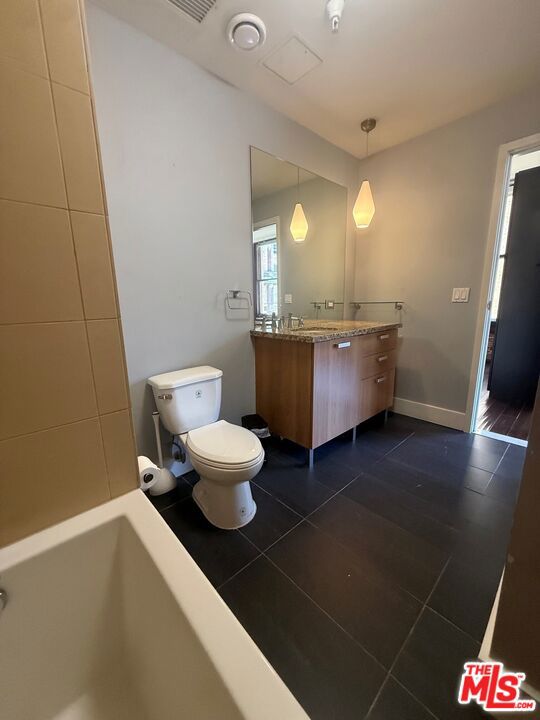 460 S Spring Street 1011 Property Photo 10