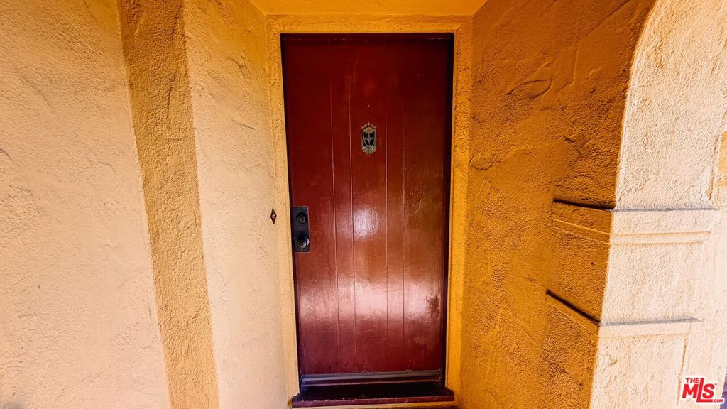 5112 Onaknoll Avenue Property Photo 4