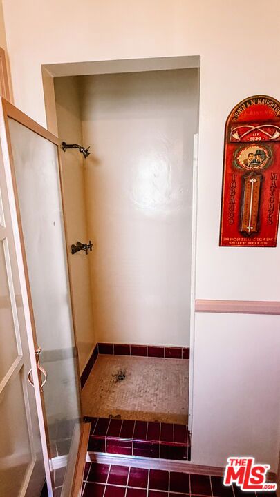5112 Onaknoll Avenue Property Photo 28