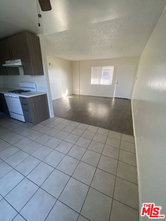 7756 Laurel Canyon Boulevard 13 Property Photo 5