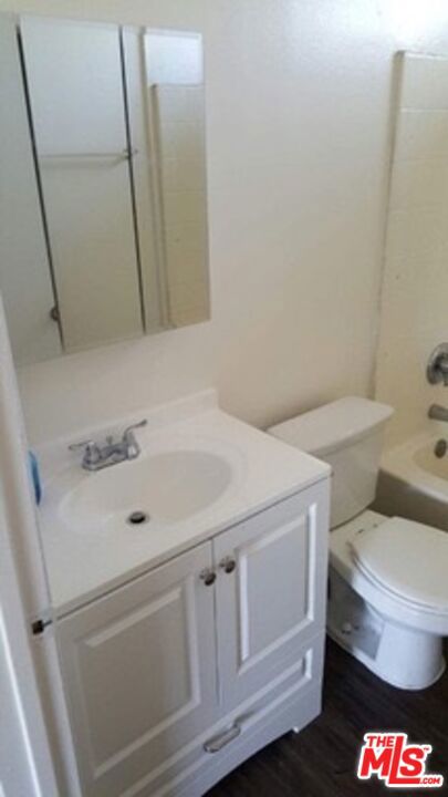 7756 Laurel Canyon Boulevard 13 Property Photo 8