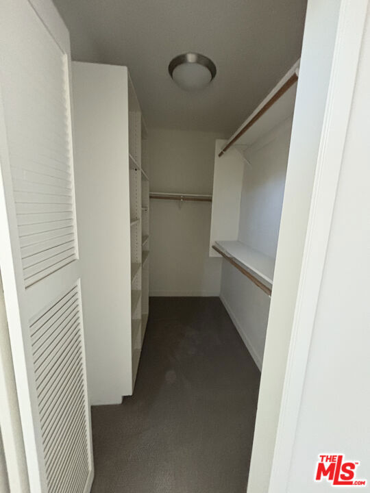 14311 1/2 Magnolia Boulevard Property Photo 12