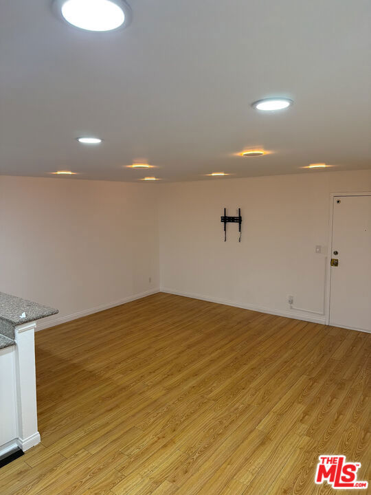 18530 Hatteras Street 216 Property Photo 10