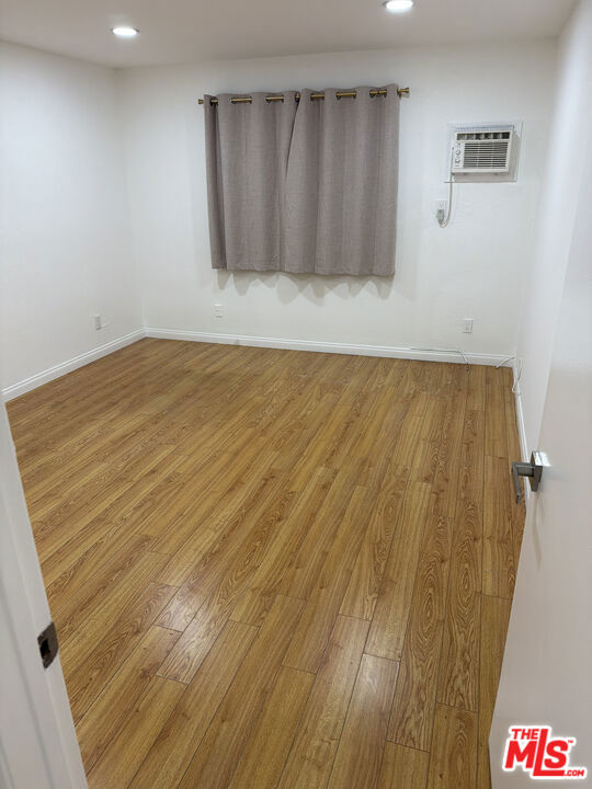 18530 Hatteras Street 216 Property Photo 12