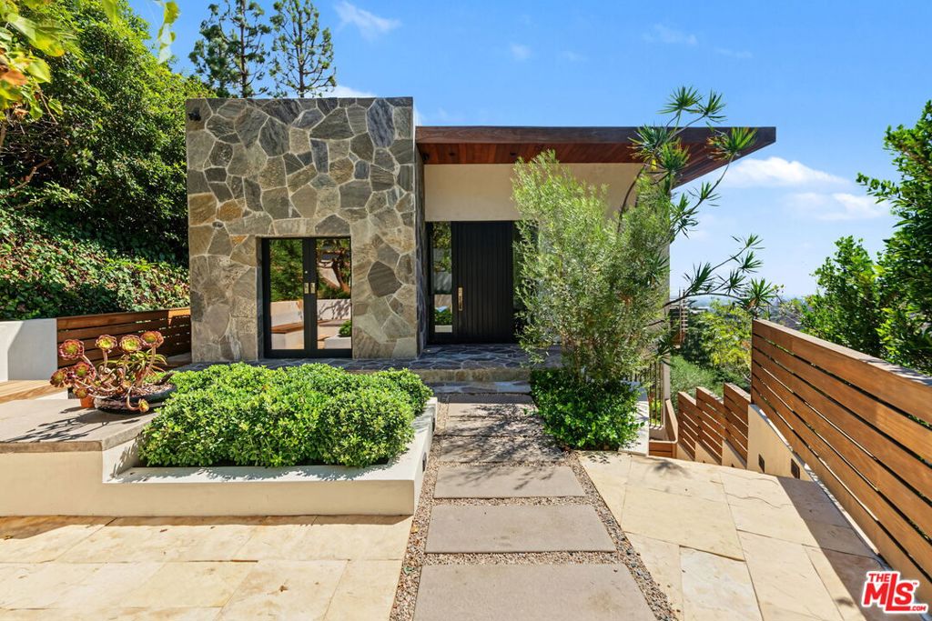 1570 Casale Road Property Photo 16