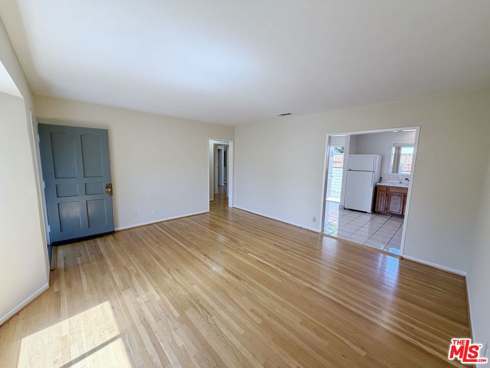 5431 Cartwright Avenue 5433 Property Photo 2