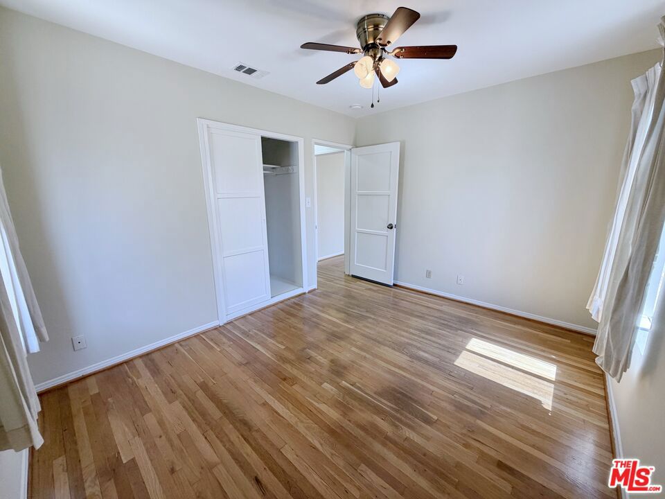 5431 Cartwright Avenue 5433 Property Photo 16
