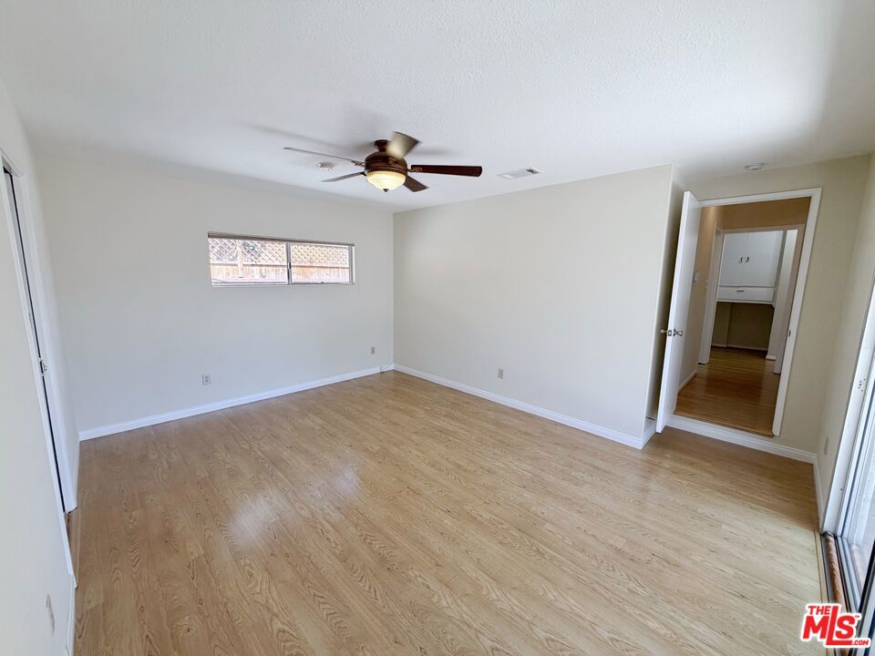 5431 Cartwright Avenue 5433 Property Photo 17