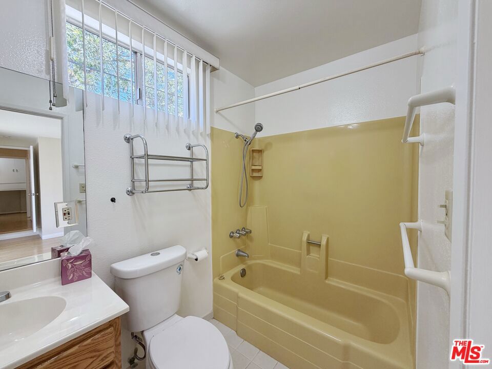 5431 Cartwright Avenue 5433 Property Photo 22