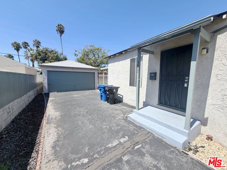 5431 Cartwright Avenue 5433 Property Photo 23