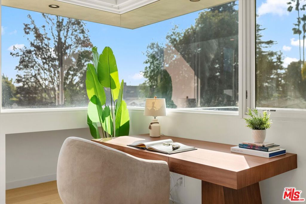 3464 Greenwood Avenue Property Photo 26