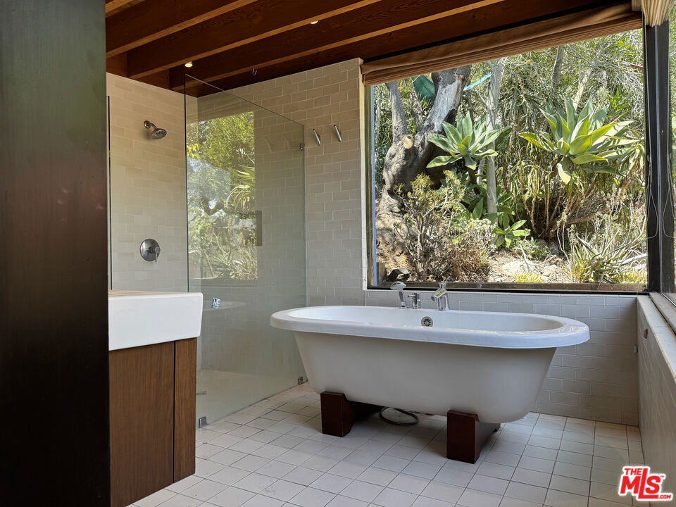 2257 Earl Street Property Photo 16