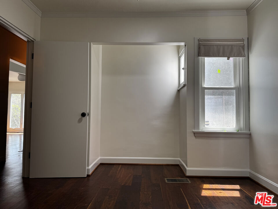 2257 Earl Street Property Photo 29