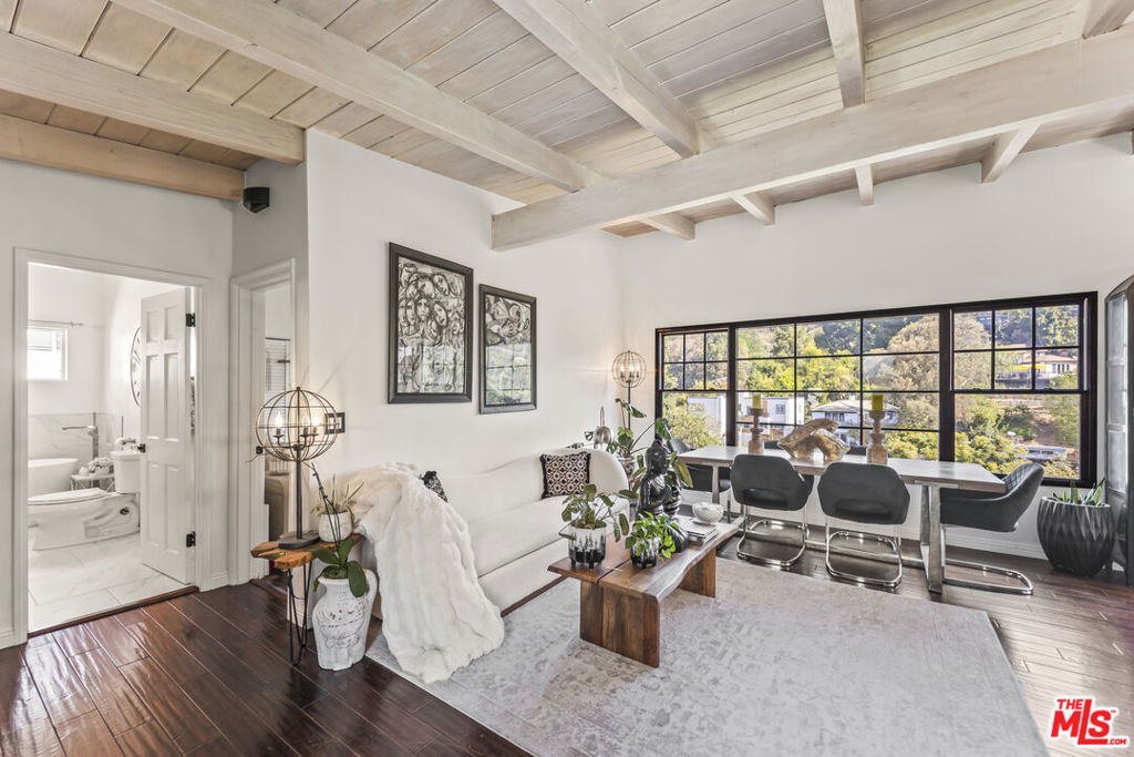 6335 Grape Place Property Photo 3