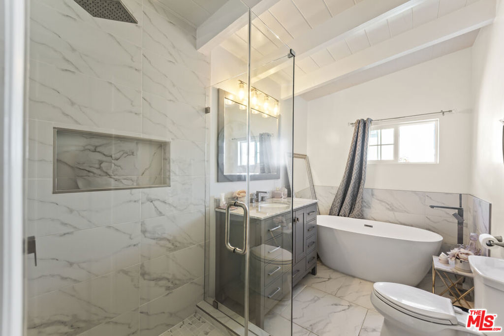 6335 Grape Place Property Photo 12