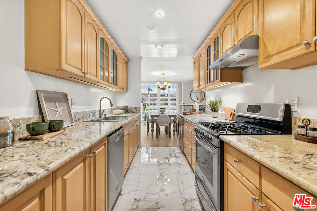 6515 Green Valley Circle 104 Property Photo 13