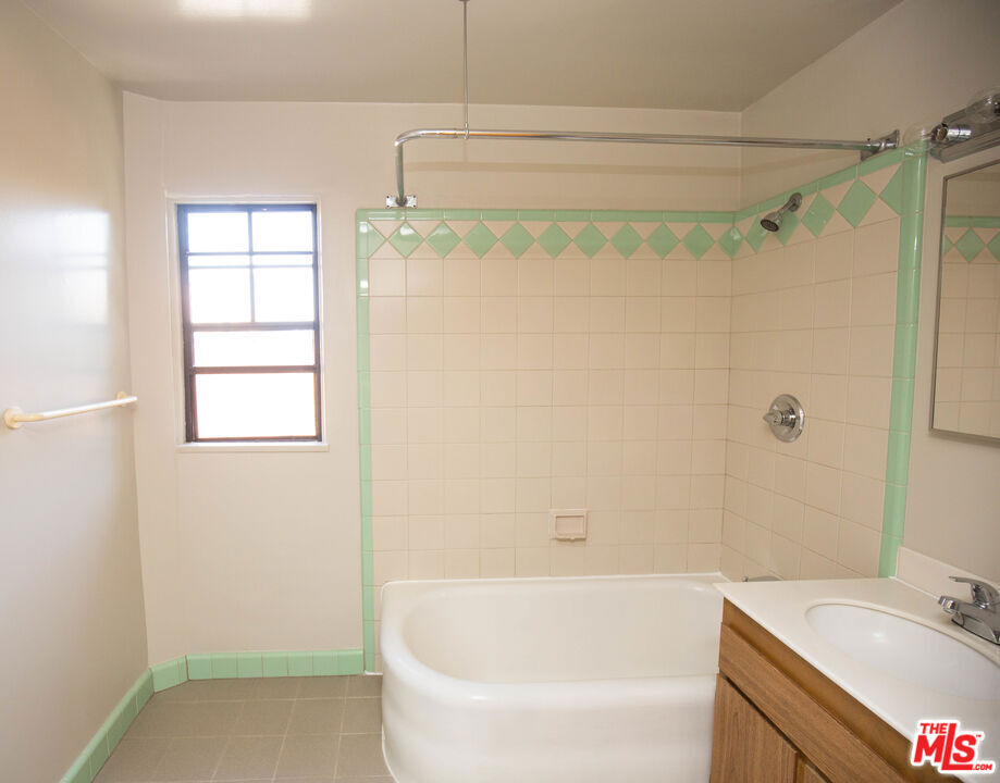 361 S Detroit Street 401 Property Photo 7