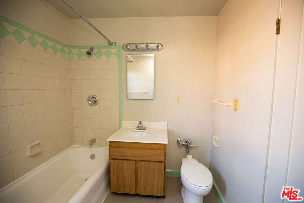 361 S Detroit Street 401 Property Photo 8
