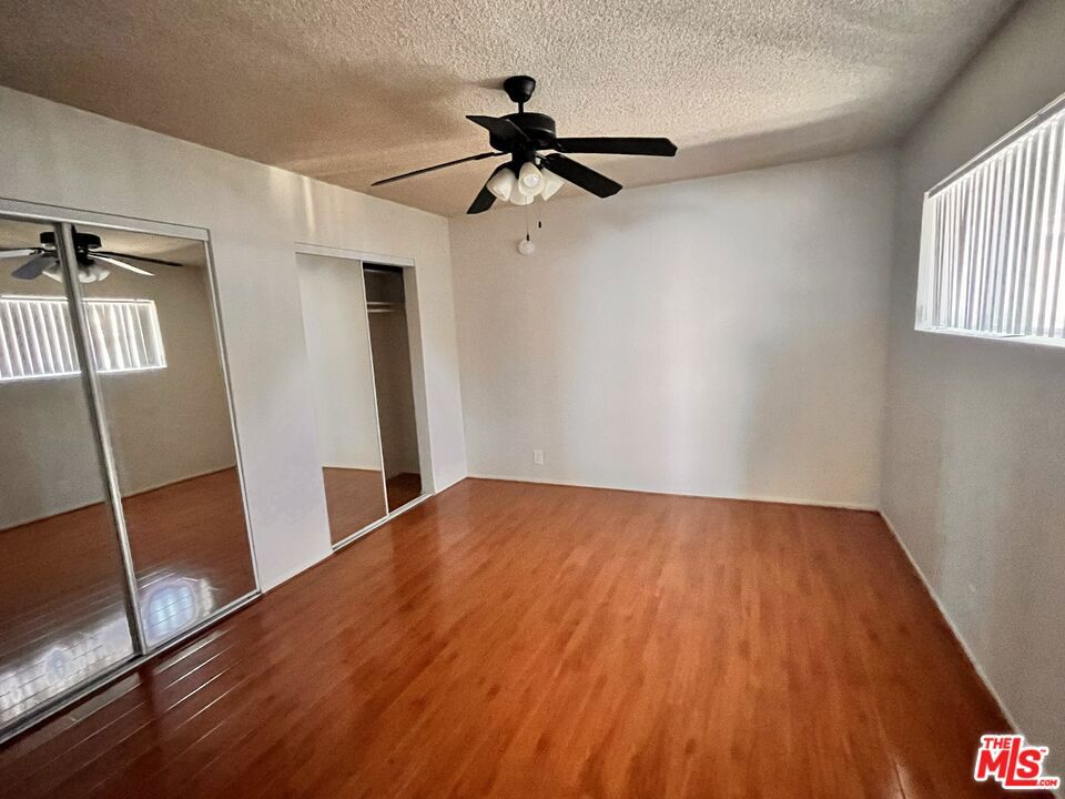 4447 Ocean View Boulevard Property Photo 20