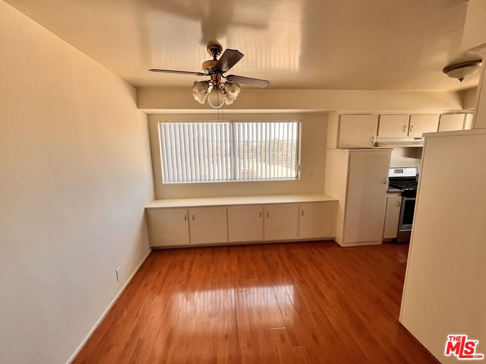 4447 Ocean View Boulevard Property Photo 23