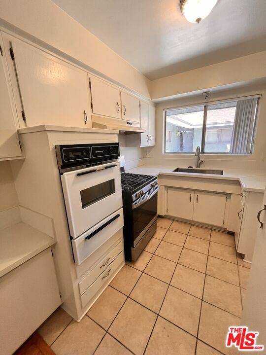 4447 Ocean View Boulevard Property Photo 28