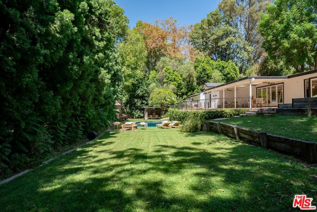 4725 Vanalden Avenue Property Photo 33