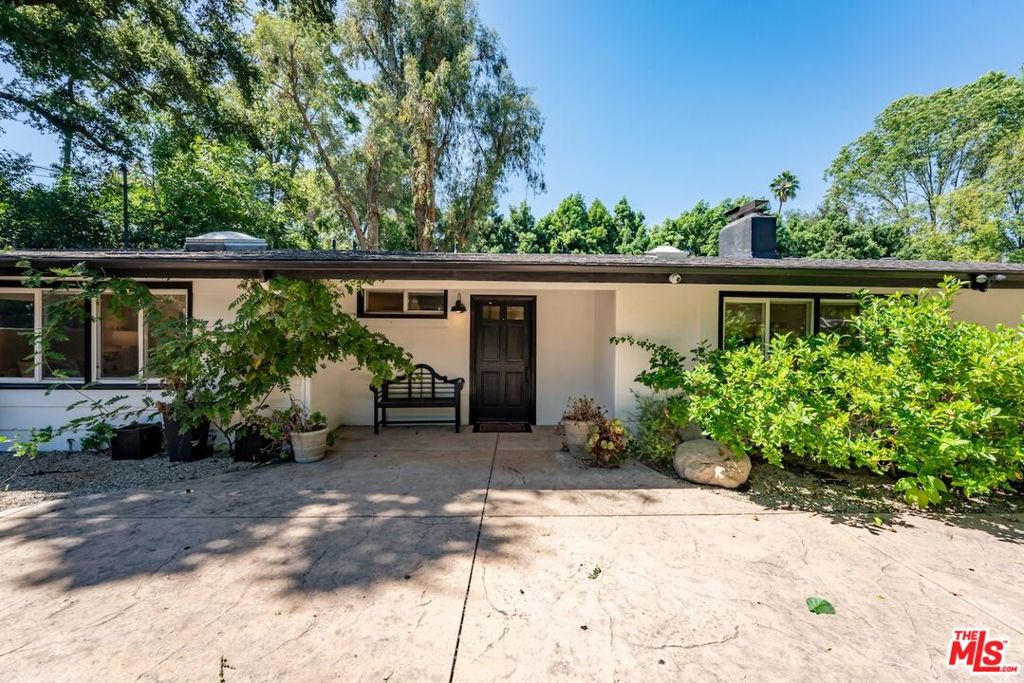 4725 Vanalden Avenue Property Photo 42