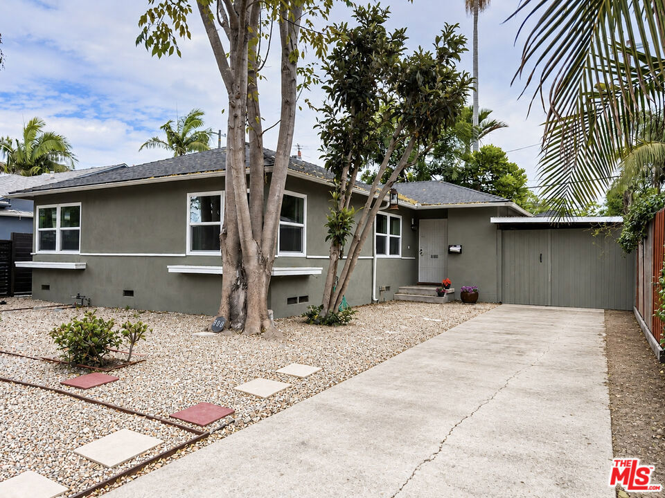800 Appleby Street Property Photo 1