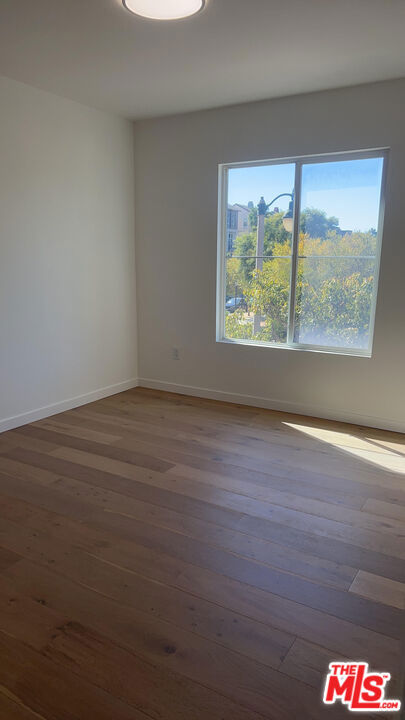 6020 Seabluff Drive 205 Property Photo 6