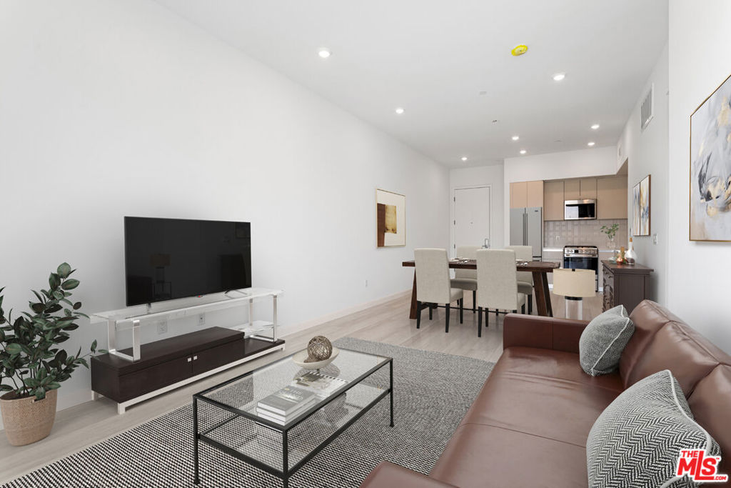 1650 Sawtelle Boulevard 408 Property Photo 2