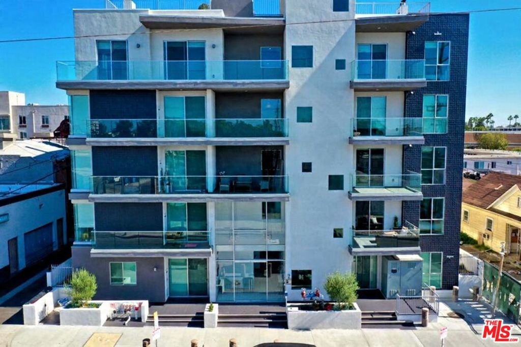 1650 Sawtelle Boulevard 408 Property Photo 5
