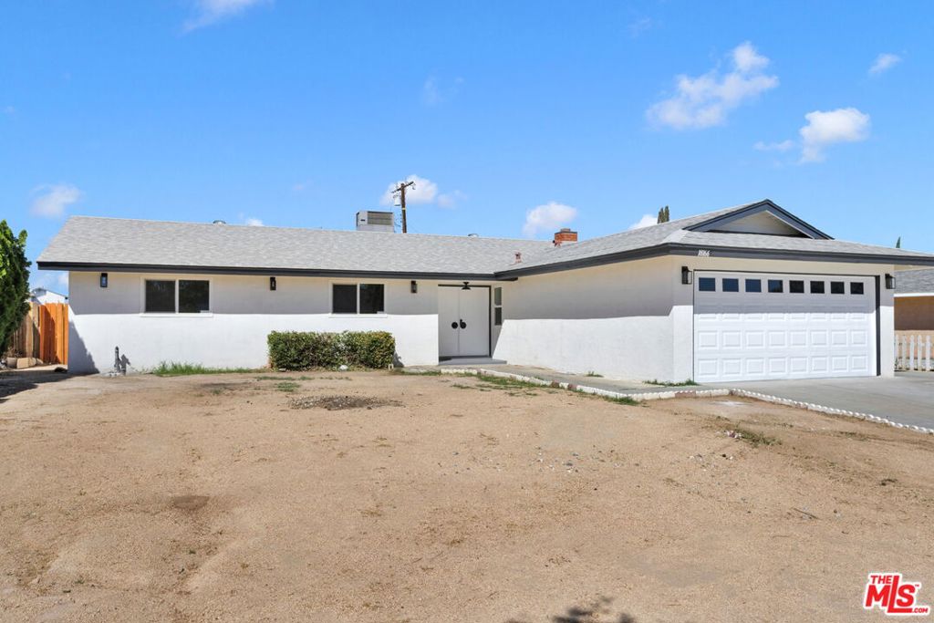 18166 Lilac Road Property Photo 3