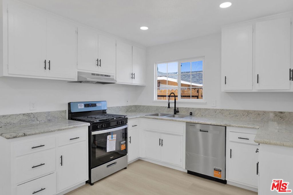 18166 Lilac Road Property Photo 8