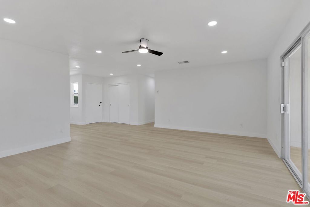 18166 Lilac Road Property Photo 10