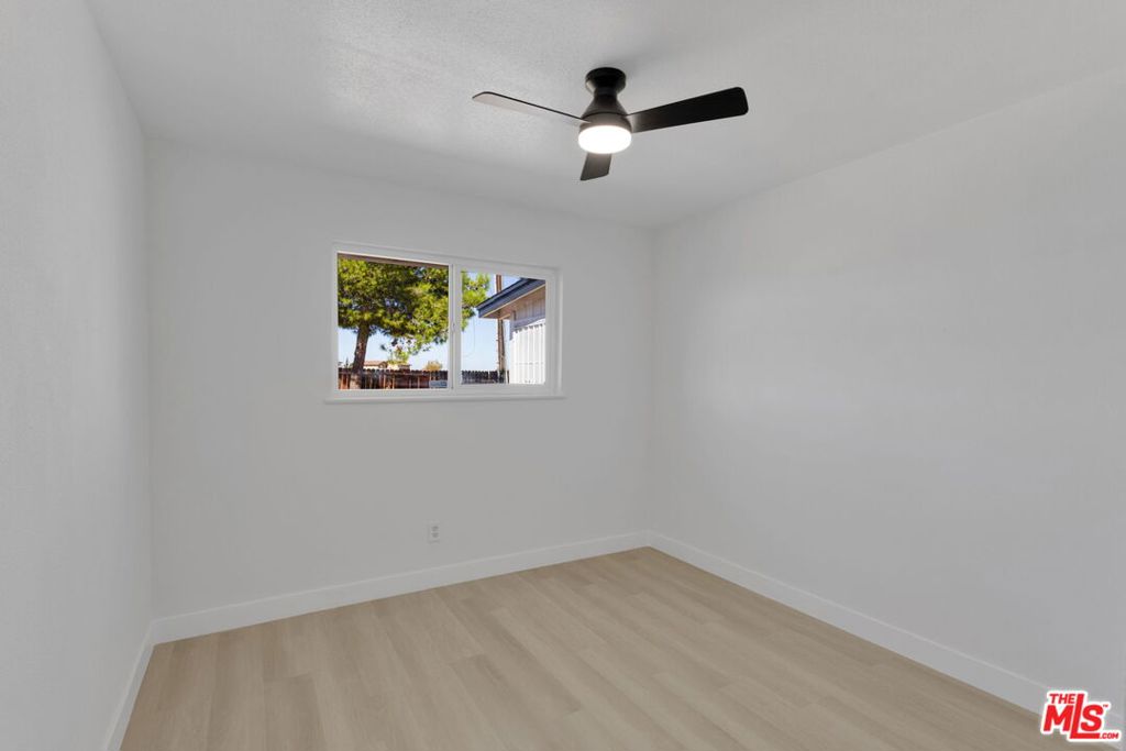 18166 Lilac Road Property Photo 14