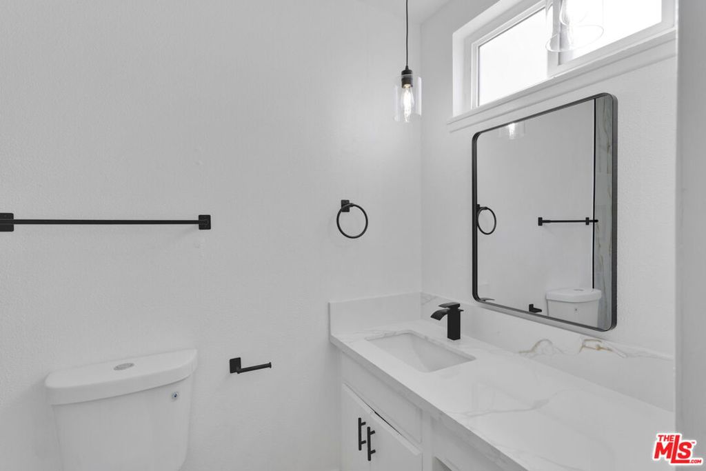18166 Lilac Road Property Photo 28