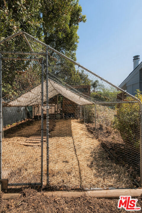 19627 Oxnard Street Property Photo 49