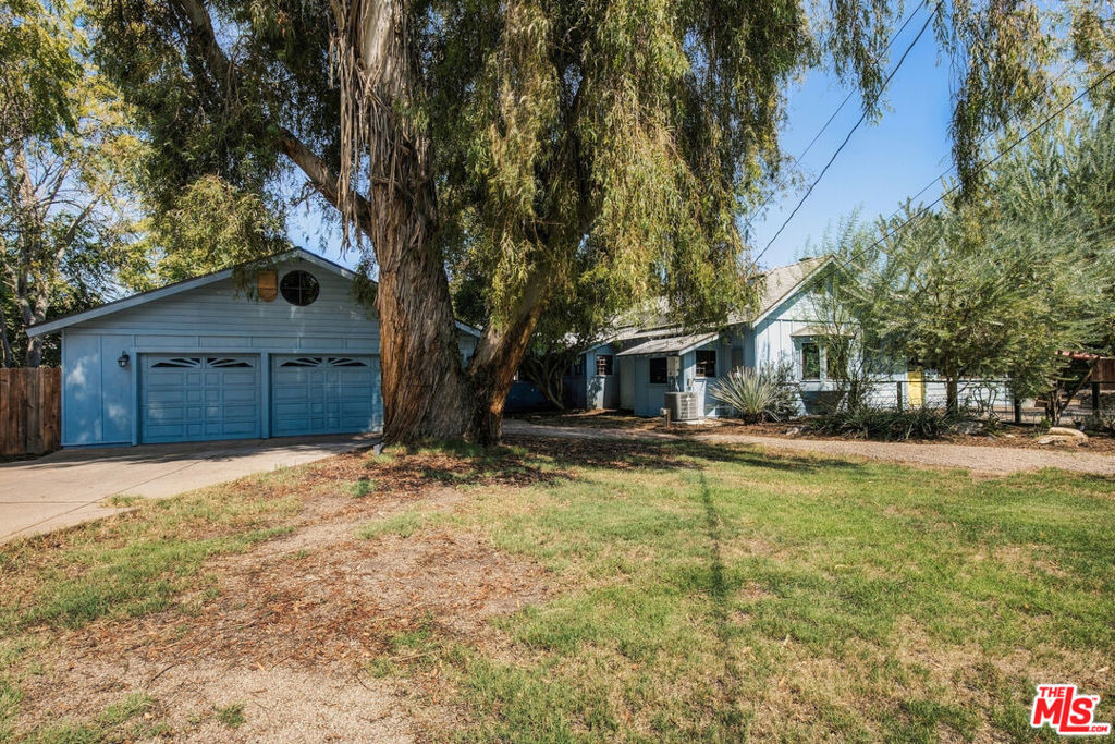 19627 Oxnard Street Property Photo 52