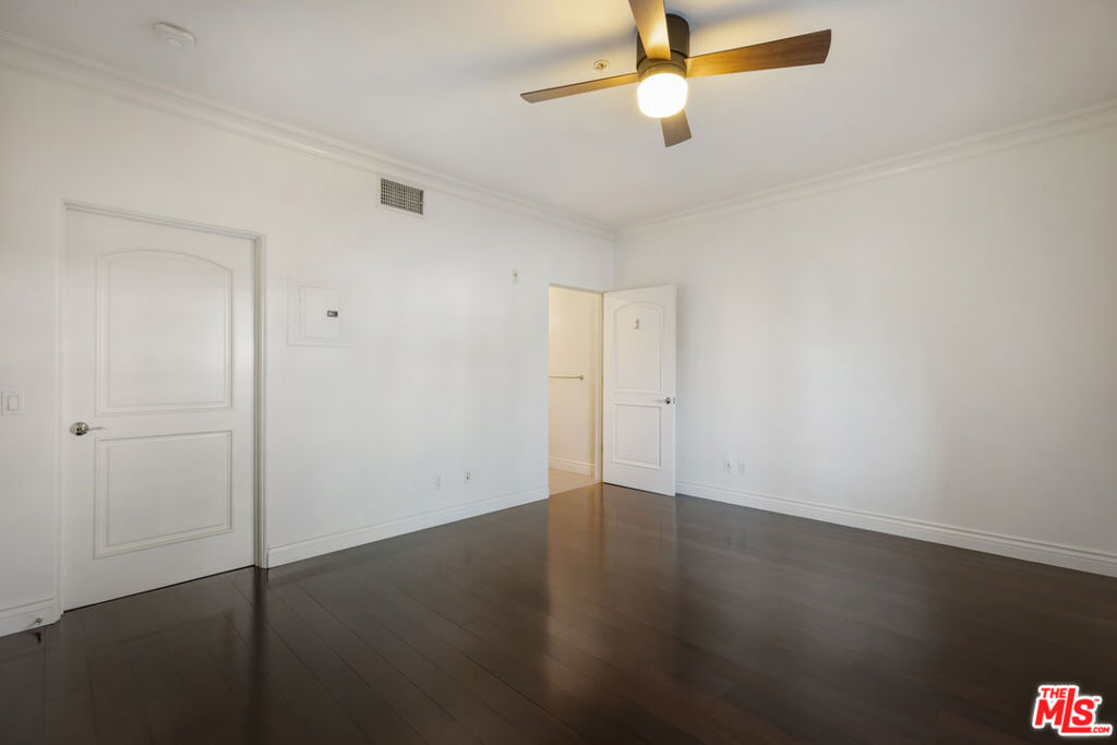 851 N San Vicente Boulevard 102 Property Photo 15