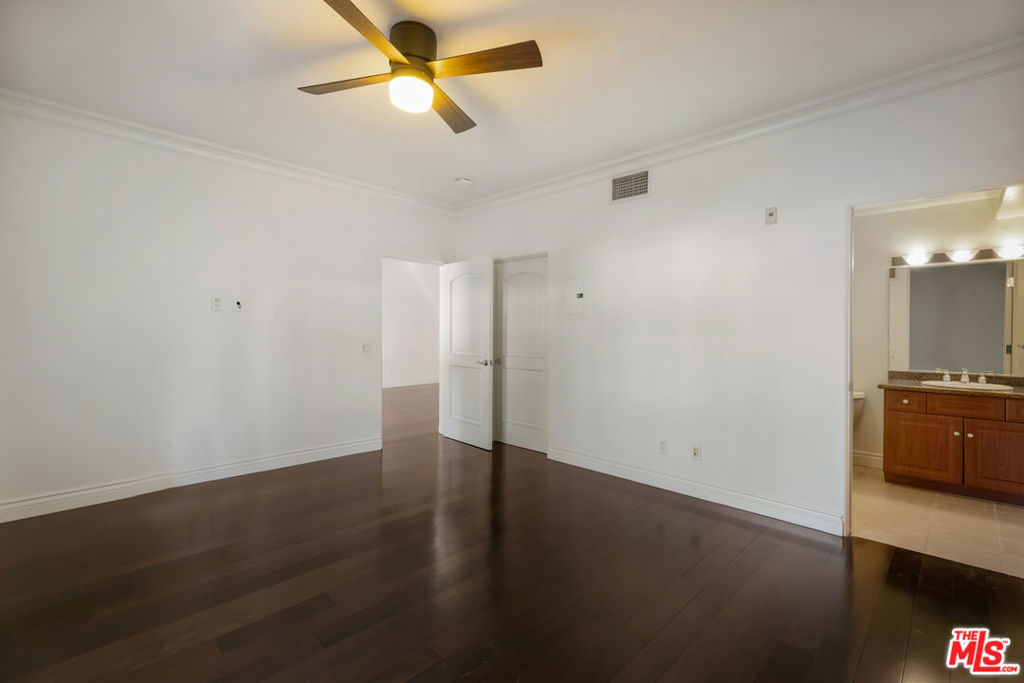 851 N San Vicente Boulevard 102 Property Photo 16