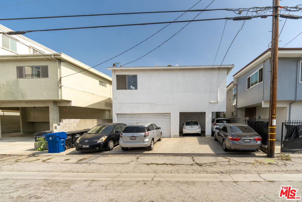 1631 Granville Avenue Property Photo 8