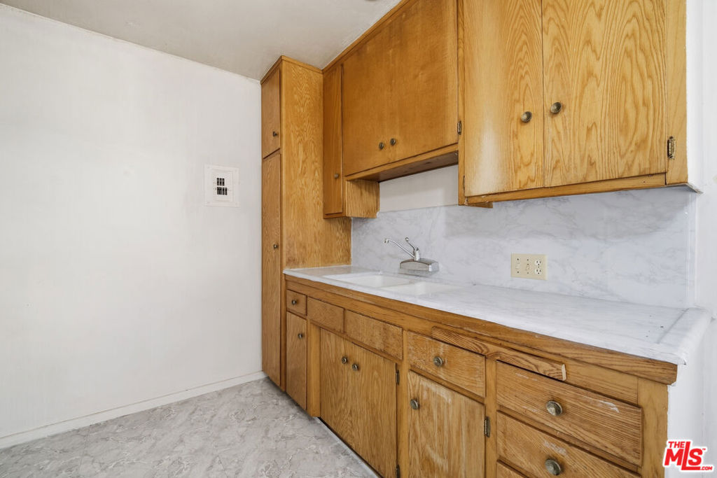 1631 Granville Avenue Property Photo 18