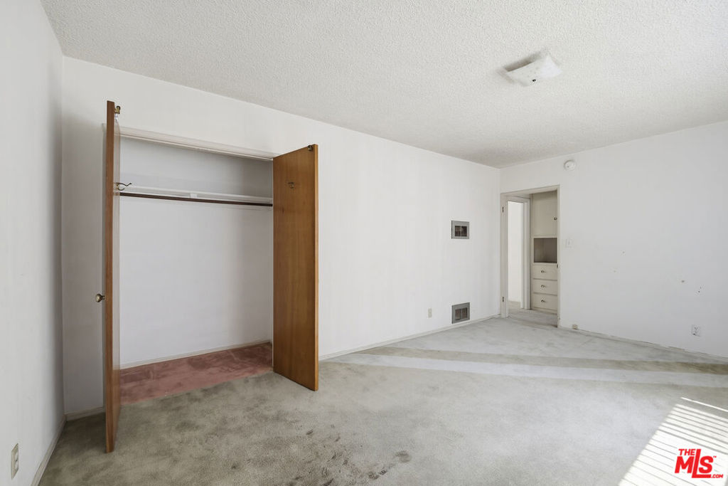 1631 Granville Avenue Property Photo 23