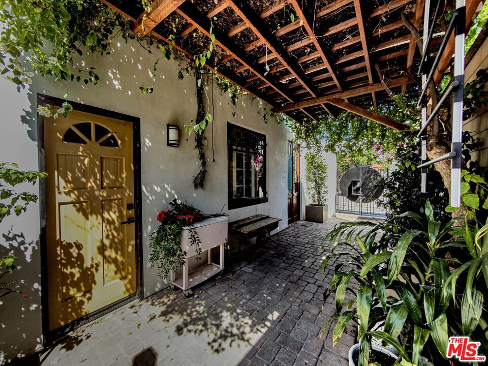 1415 Abbot Kinney Boulevard Property Photo 6
