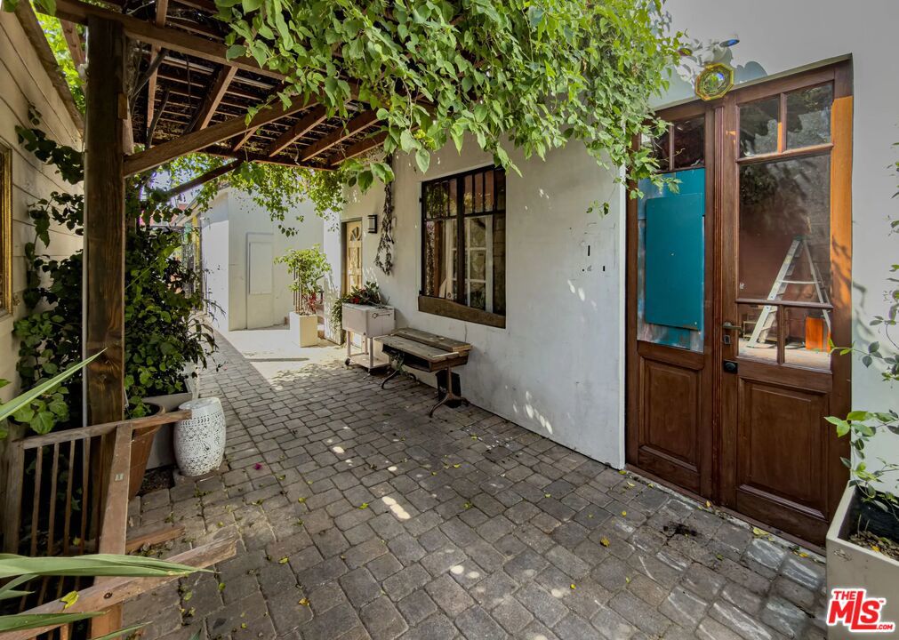 1415 Abbot Kinney Boulevard Property Photo 7