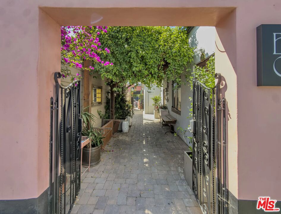 1415 Abbot Kinney Boulevard Property Photo 9